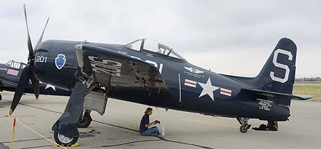 Grumman F8F-2 Bearcat N7825C, May 14, 2011